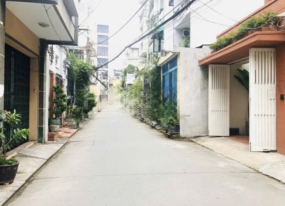 Nhà Riêng Thích Quảng Đức, Phú Nhuận 77m² - Hẻm ô tô vào tận nhà!