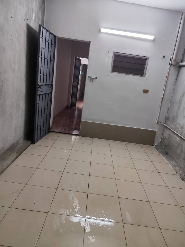 Cho Thuê Phòng Trọ 15m² Mặt Tiền Nguyễn Viết Xuân, Hà Đông - Giá 2.5 Triệu