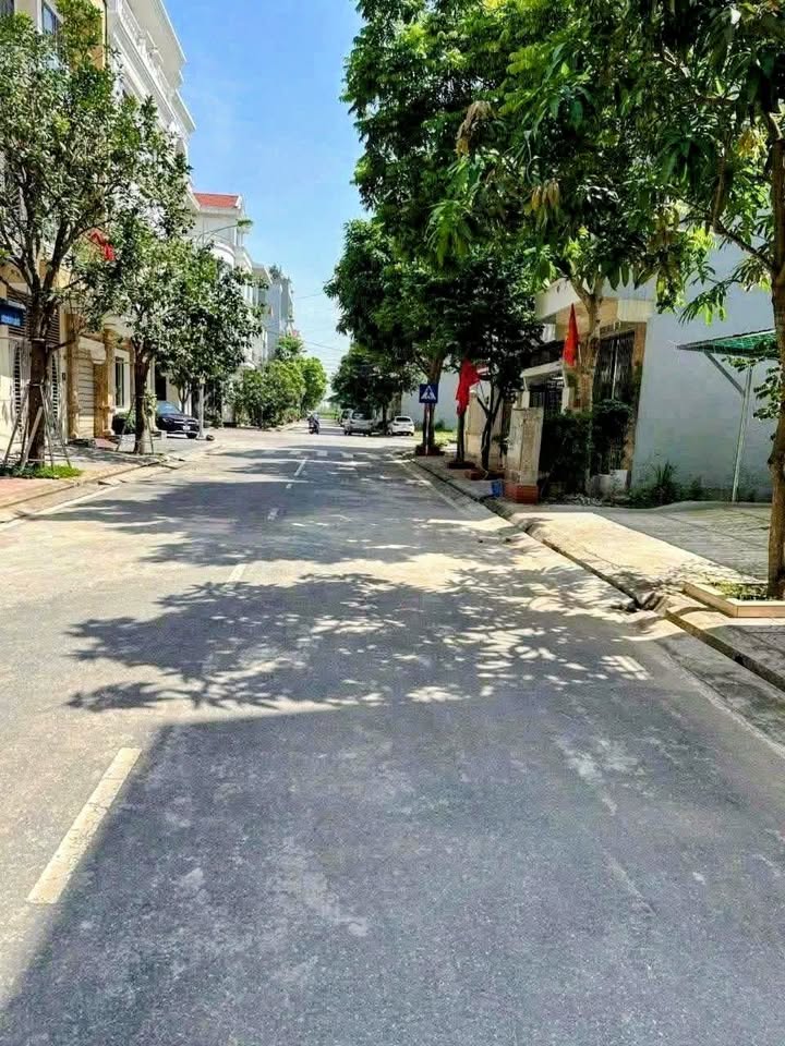 Đất Mặt Tiền Lưu Chí Hiếu, Nam Định - 72m² - Sổ Đỏ - 4.15 Tỷ