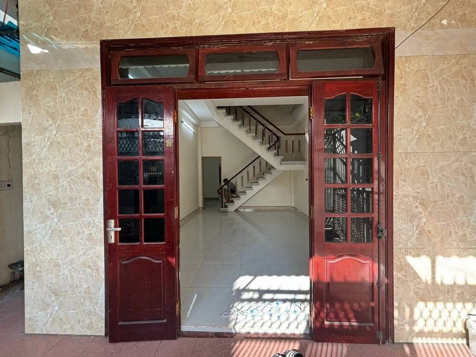 Nhà nguyên căn Trưng Nữ Vương 70m² giá 7 triệu - Sẵn sàng ở ngay!