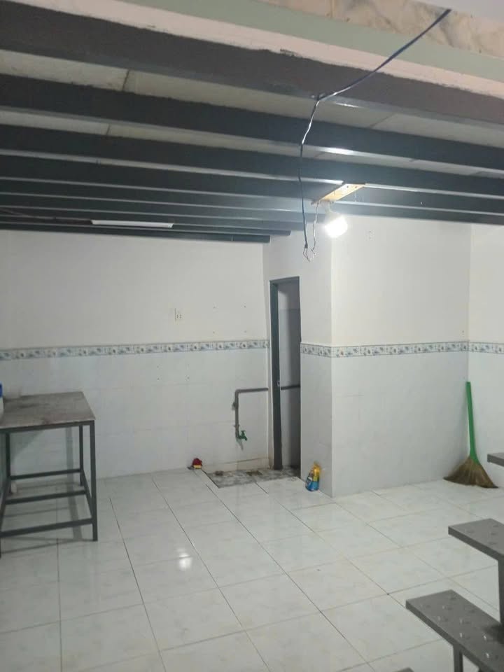 Nhà 5x5 Gác Suốt 2PN Hẻm 2m Vĩnh Lộc B - Giá 2 Triệu/Tháng