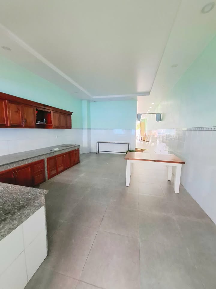 Nhà nguyên căn Bùi Hữu Nghĩa 120m² - Vị trí đẹp, kinh doanh tốt!