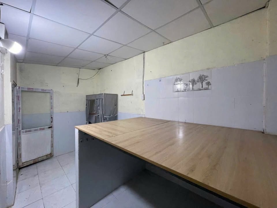 Thuê phòng trọ Bình Thạnh 1.6 triệu - Máy lạnh, WC riêng, tự do!