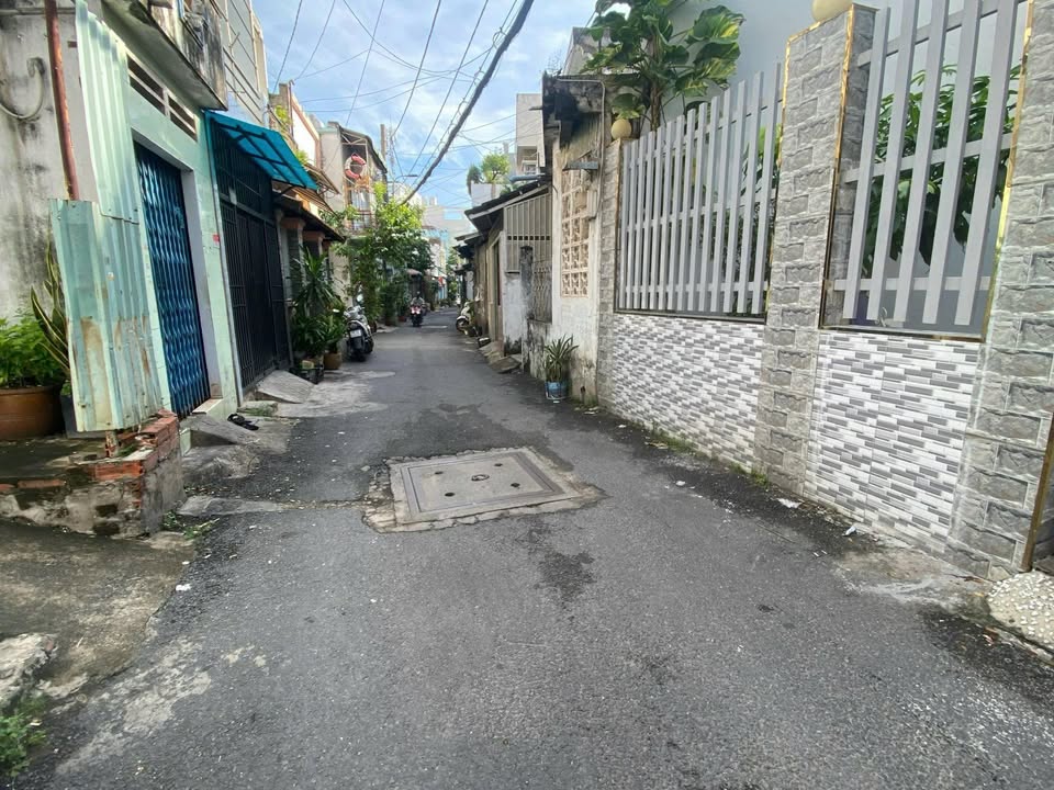 Nhà riêng Gò Vấp 33m² - Hẻm xe hơi, Ô tô vào tận nhà!