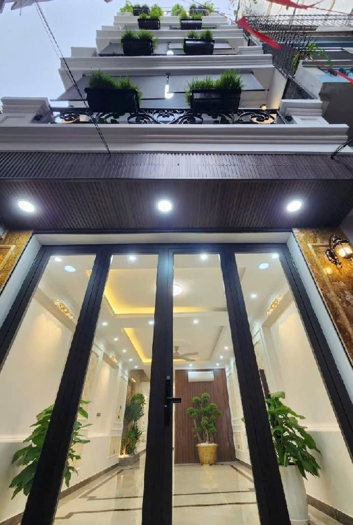 Nhà Riêng Đội Cấn Ba Đình 30m² Giá 11 Tỷ - Sẵn Sàng Ở Ngay!