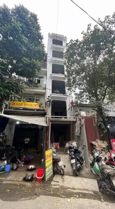 Nhà Mặt Phố Trần Văn Chuông Hà Đông 45m² – Dòng Tiền Ổn Định!