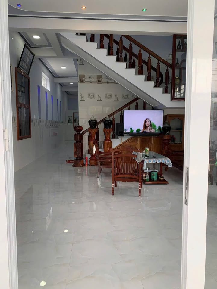 Bán Nhà Tuy An 168m² Full Thổ Cư Giá 1.x Tỷ - Vị Trí Đẹp Hiếm Có!