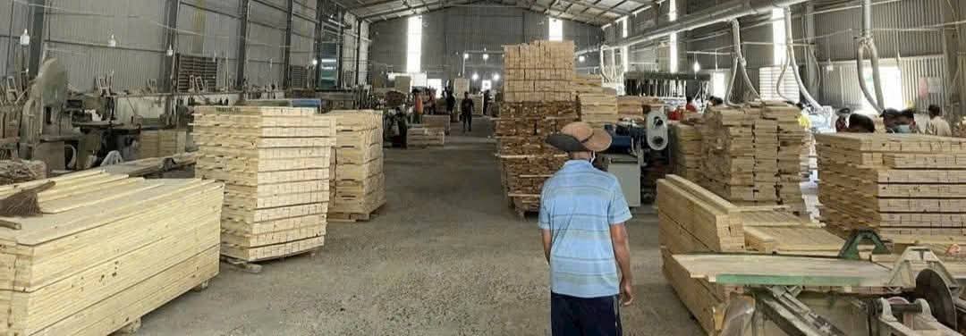 Kho/Xưởng Dĩ An, Bình Dương 1000m² - Container thoải