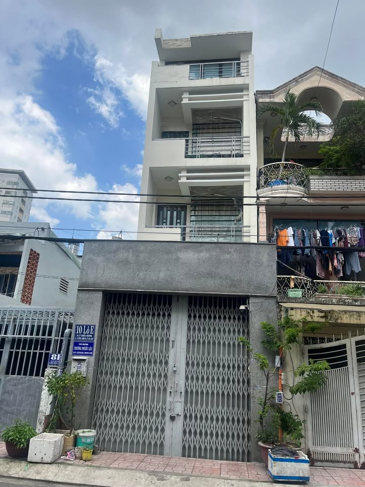 Nhà Phố Quận 6 72m² - Vị trí đắc địa, ô tô quay đầu!