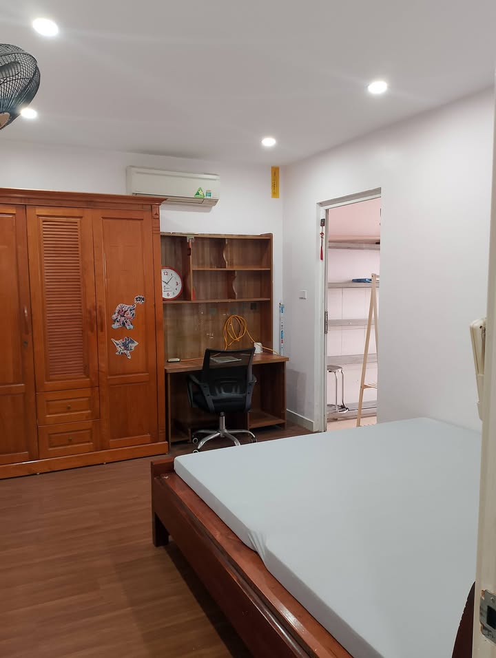 Cho thuê Căn hộ Vật Tư Du Lịch Hoàng Mai 86m² - 3PN, Full nội thất