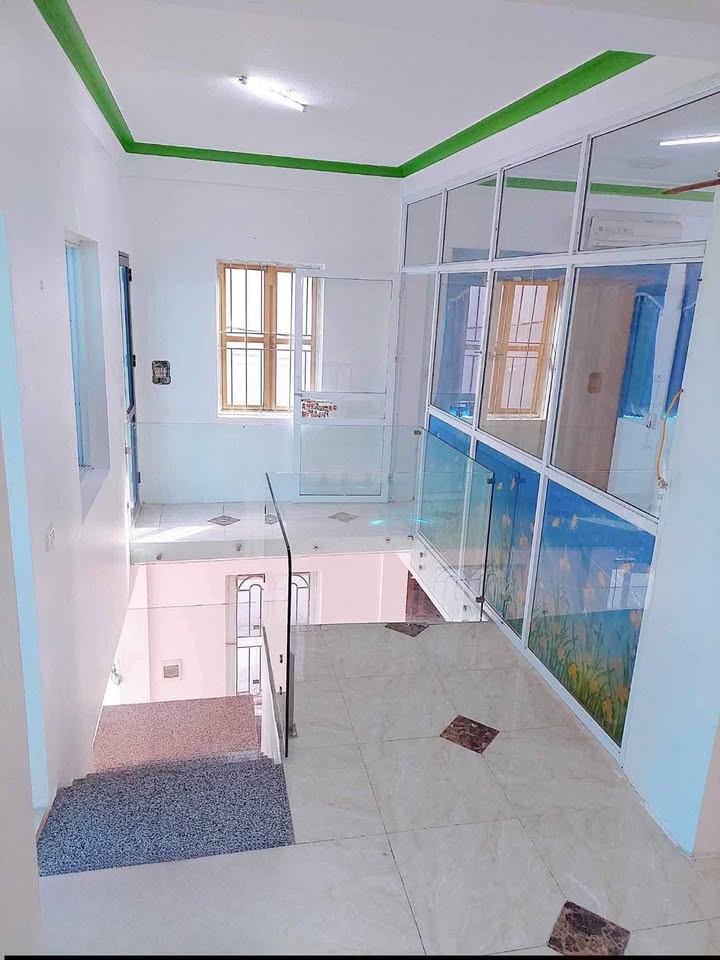 Nhà phố Mê Linh 130m² - Mặt tiền kinh doanh, ô tô vào tận cửa!