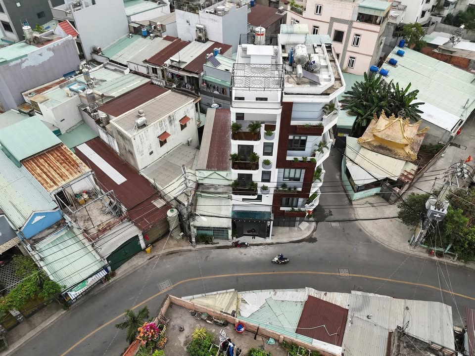 Nhà Phố TCH03 Q12 64m² - Mặt tiền kinh doanh, thang máy hiện đại!