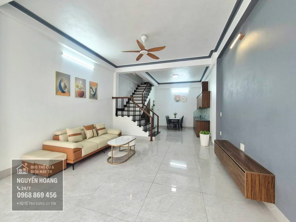 Nhà 60m² Phường Đông Hương - 3.x Tỷ, Gần Công Viên Nước Đông Hương