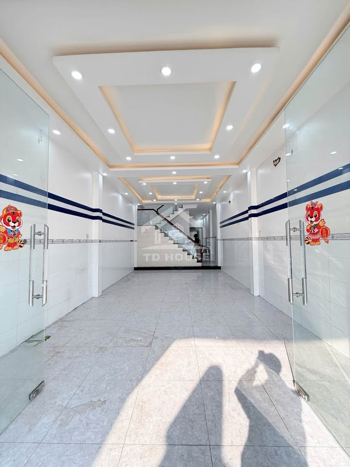 Cho thuê nhà mặt tiền Trần Hoàng Na, Cần Thơ - 95m², 18 triệu/tháng