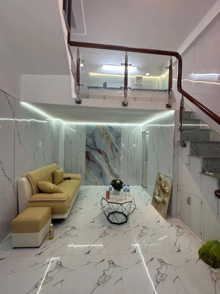 Nhà phố Tây Hoà, Thủ Đức 45m² chỉ 2.85 tỷ - Giá tốt hiếm có!