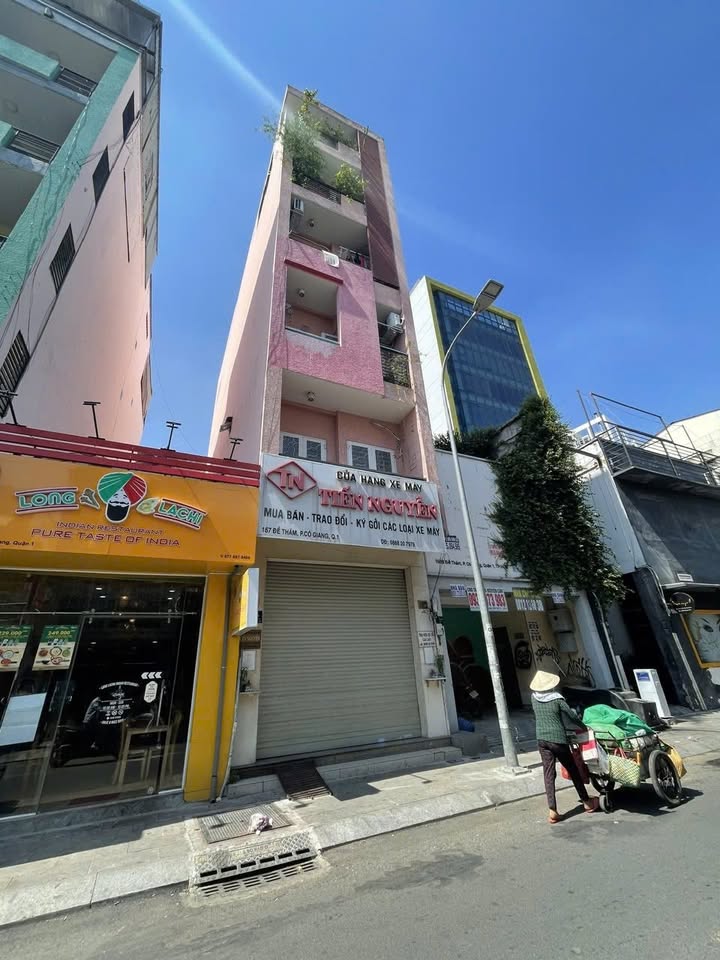 Nhà Mặt Tiền Đề Thám, Q1 - 68.6m² - 5 Tầng - Giá 45 Tỷ