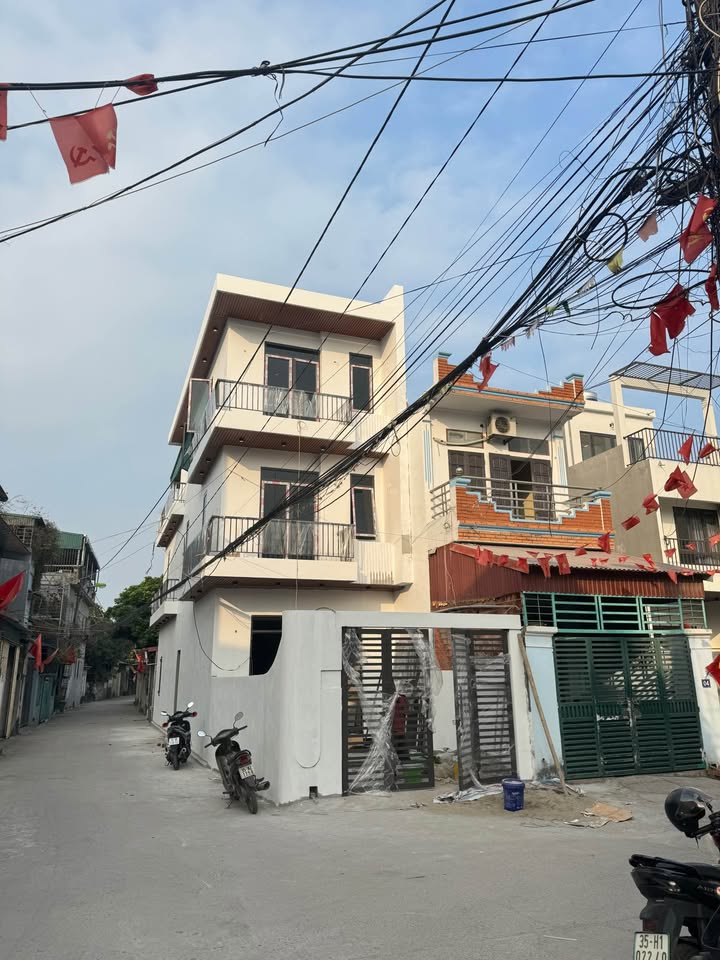 Nhà 3 tầng Bích Đào, TP Hoa Lư 90m² - Ô tô vào tận nhà!