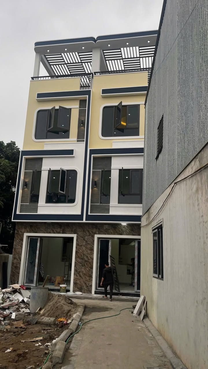 Nhà riêng 4 tầng Đông Anh 48m² - Sổ đỏ chính chủ, sẵn sàng ở ngay!