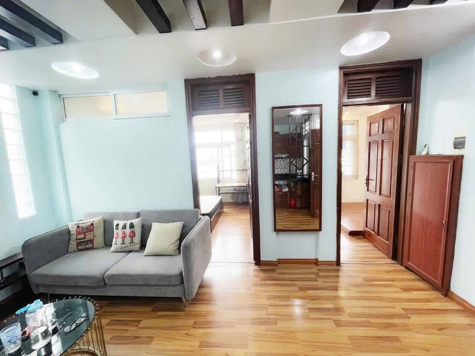 Căn hộ Đống Đa 50m² giá 8 triệu - Tầng 8, sẵn sàng vào ở!