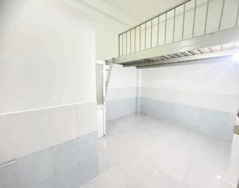 Phòng Trọ 1.8 Triệu/Tháng - 213 Lê Đình Cẩn, Bình Tân - Sẵn Sàng Dọn Vào Ở Ngay!