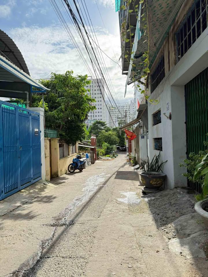 Đất 100m² Phước Hải, Nha Trang - Hẻm 6m thông, Giá 5.3 Tỷ