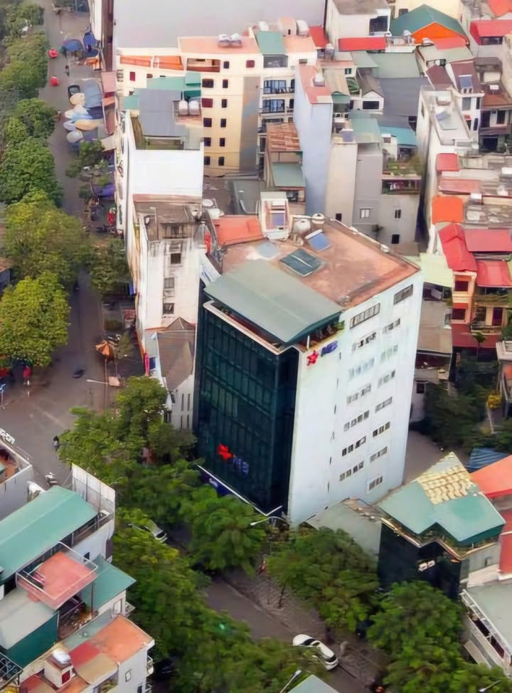 Văn Phòng 82m² HT Building, Tây Hồ - View Hồ, Giá 16 Triệu