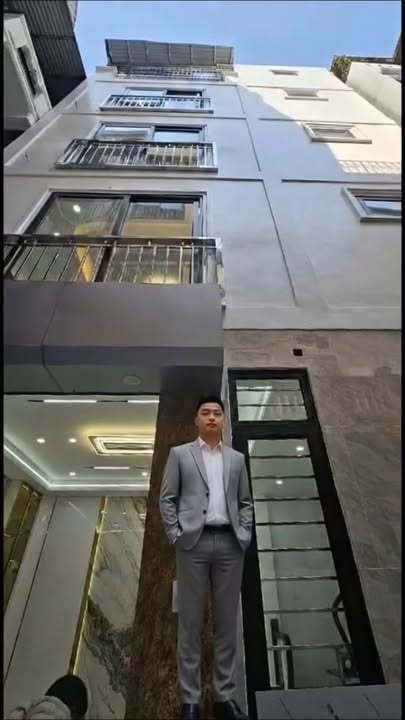 Nhà phố Ngõ Quỳnh, Hai Bà Trưng - 35m² 5 Tầng Thang Máy, Giá 10 Tỷ