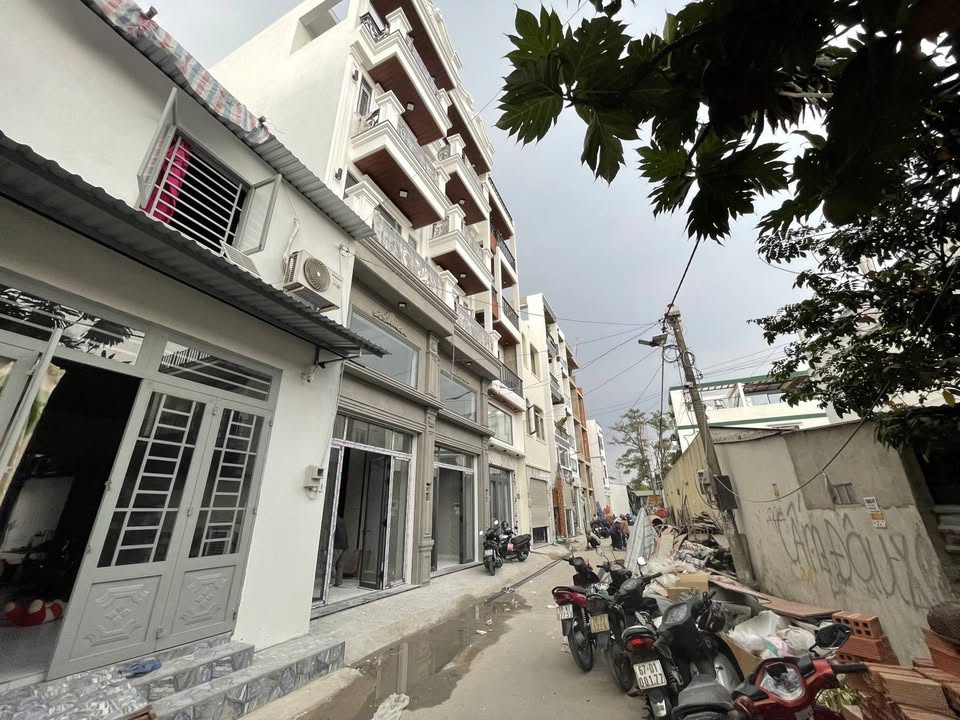 Nhà riêng Bình Tân 126m² 6.8 tỷ - Full nội thất hiện đại!