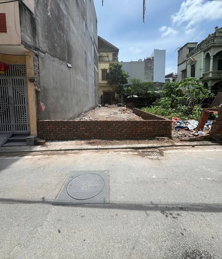 Đất nền Phố Trạm Long Biên 88m² 16.72 tỷ - Vị trí đắc địa!