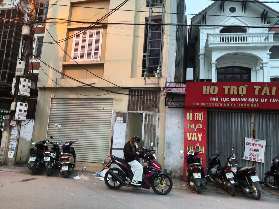 Nhà phố Trâu Quỳ 40m² - Mặt tiền kinh doanh, ô tô tránh!