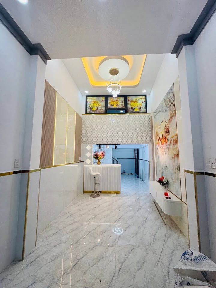 Nhà Mặt Tiền 8m Quận 6 - 66m² - 5 Tỷ - Kinh Doanh Đắc Lợi