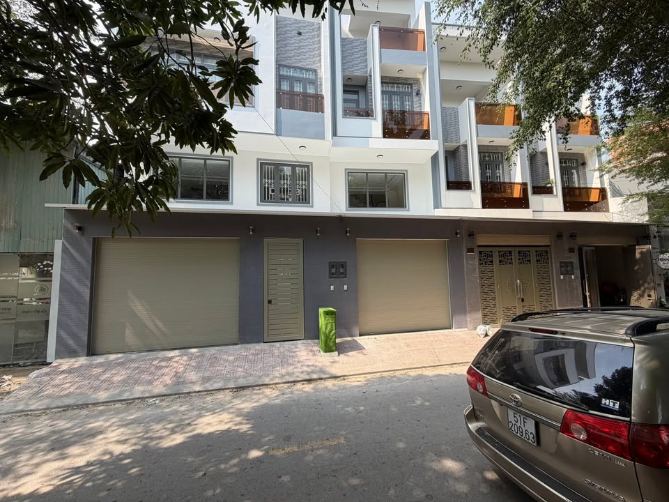 Nhà Phố Quốc lộ 13 Thủ Đức 56m² 9.2 tỷ - Giá tốt hiếm có!