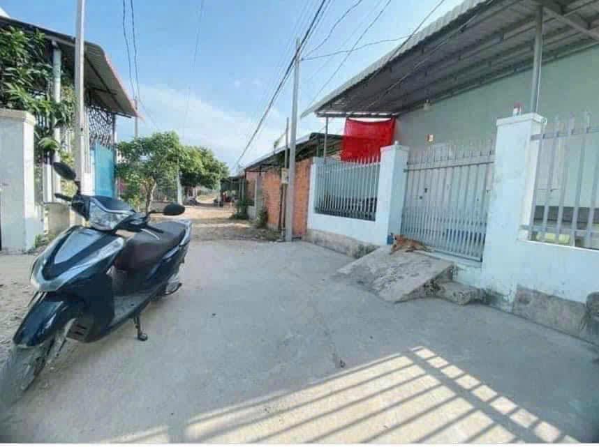 Nhà riêng Hòa Đa, Tuy Phong 120m² - Ô tô vào tận nhà!