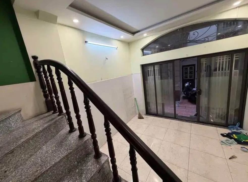 Nhà Phố Hàng Bún Ba Đình 31m² - Sổ Đỏ Sẵn Sàng Giao Dịch!