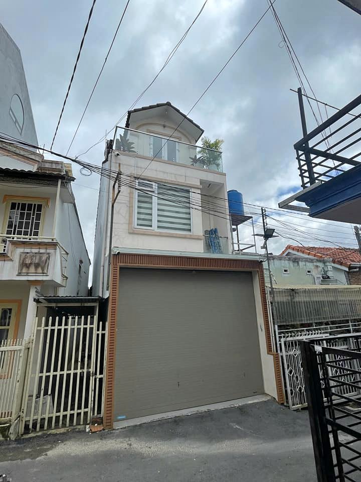 Nhà 62m² Hẻm 27 Lê Hồng Phong, Đà Lạt - 3PN, Sổ Hồng, Ô Tô Đậu Cửa