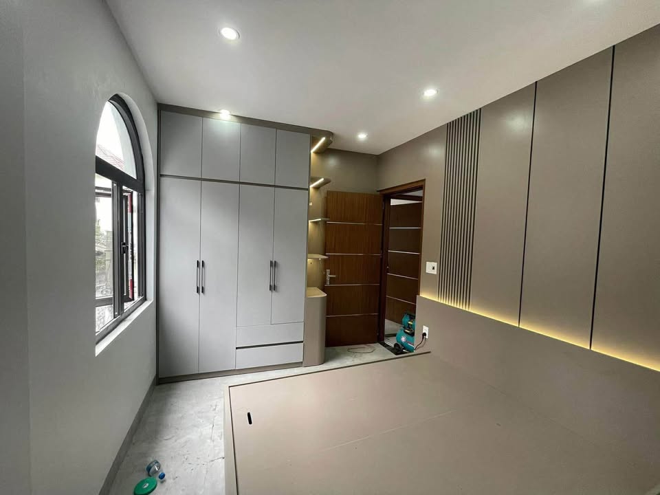 Nhà 4 Tầng Trung Tâm Cột 2, Hạ Long - 52m² Sẵn Sàng Ở Ngay