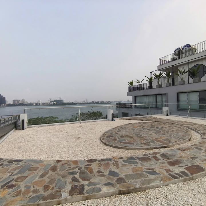 Cho thuê mặt bằng kinh doanh 300m² Vệ Hồ, Tây Hồ - View Hồ Tây, sẵn sàng hoạt động