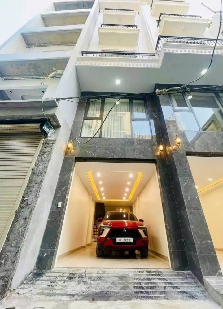 Nhà mặt ngõ Đông Ngạc 34m² - Ô tô tránh, thang máy hiện đại!