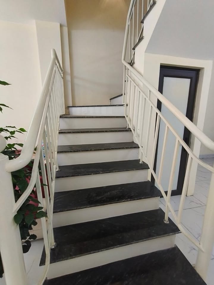 Nhà Riêng Lĩnh Nam, Hoàng Mai 30m² - Chính chủ bán 2 tỷ