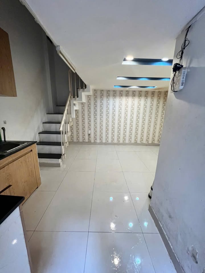 Nhà 17m² Trần Khắc Chân, Quận 1 - Sổ hồng chính chủ, giá tốt