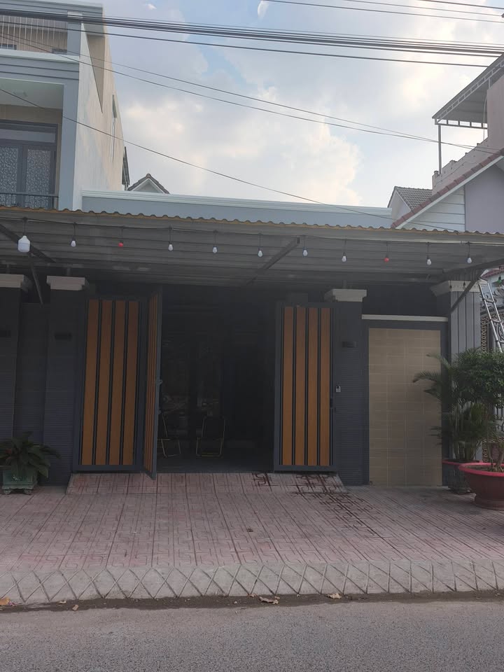 Cho thuê nhà nguyên căn mặt tiền KDC Tân Phong, Biên Hòa - Kinh doanh sầm uất