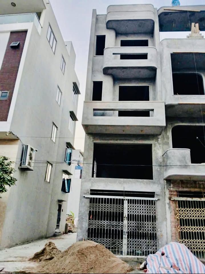 Nhà 4 Tầng Mặt Đường Kinh Doanh Bãi Viên, Nam Định - 58m², 4.85 Tỷ