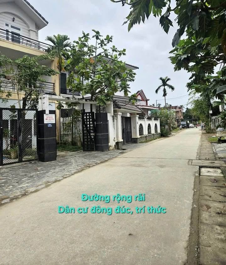 Nhà 2 Tầng Mặt Tiền Đào Duy Tùng, Huế - 90m², Sổ Hồng, Giá 2 Tỷ