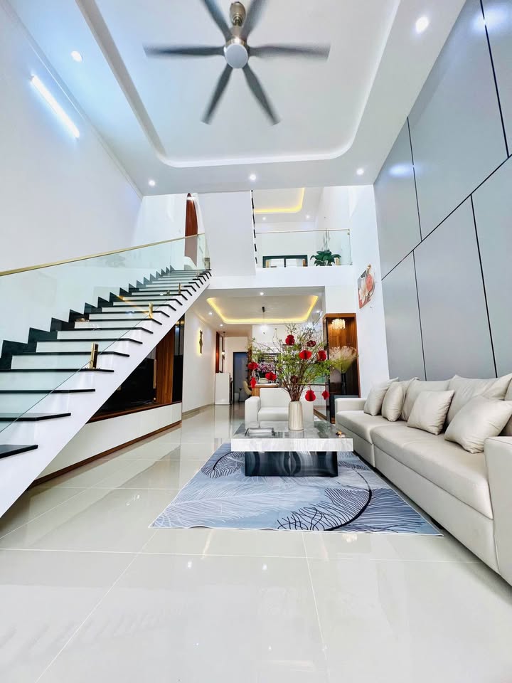 Nhà phố Hàm Nghi Buôn Hồ 112m² – Mặt tiền kinh doanh đắc địa!