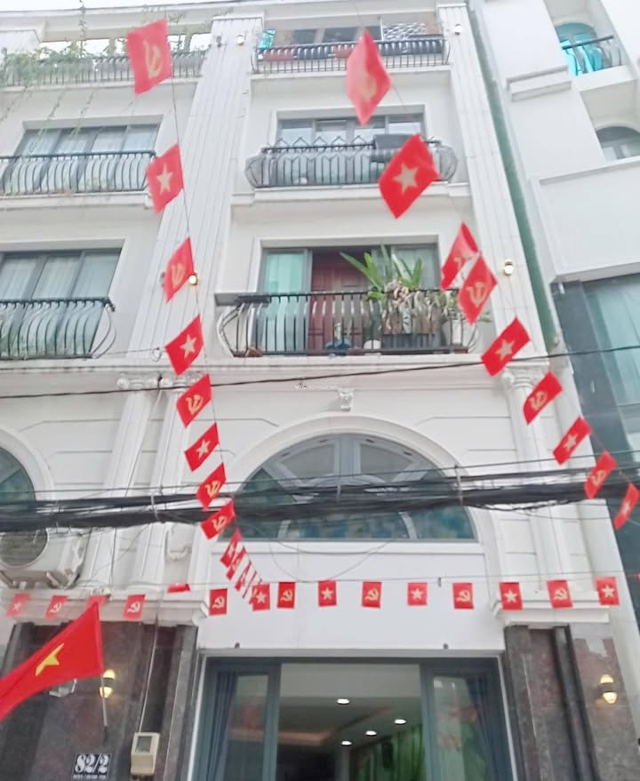 Nhà Nguyên Căn Nguyễn Xí, Bình Thạnh 38m² - Ô tô vào tận nhà!