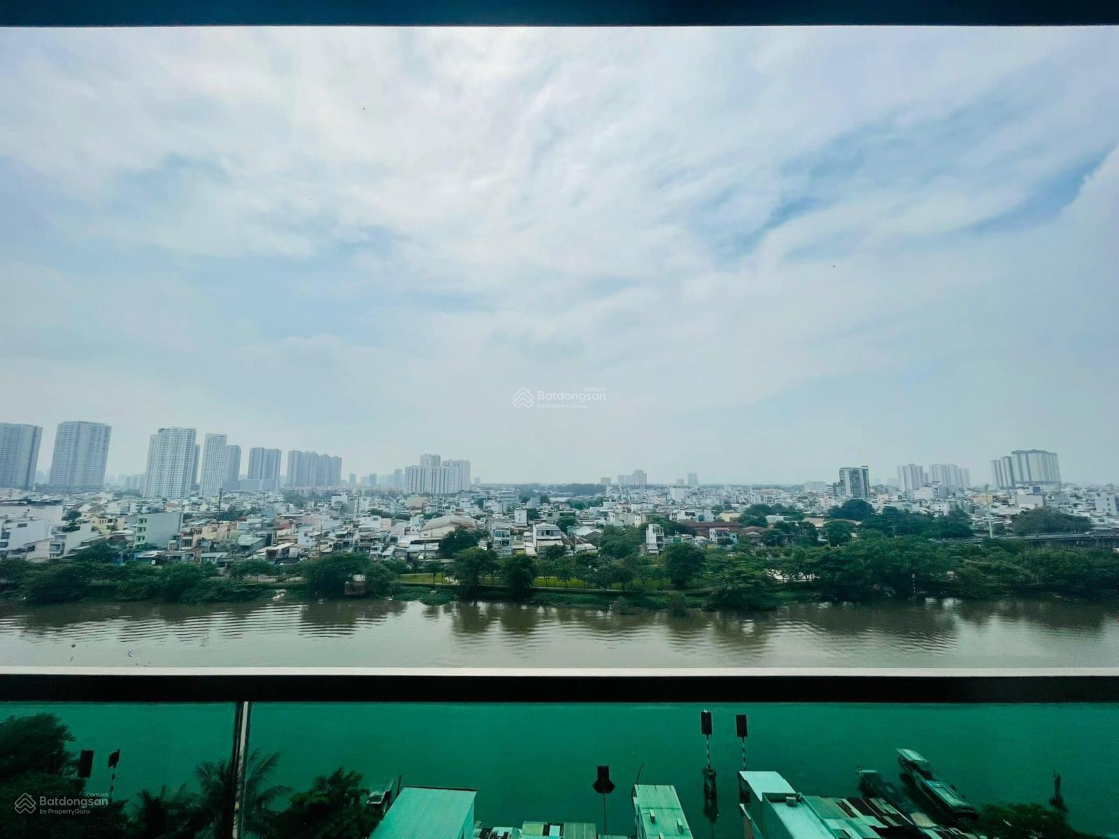Cho thuê Căn hộ De La Sol Q4 - 84m² Ban công View Sông Thoáng Đãng