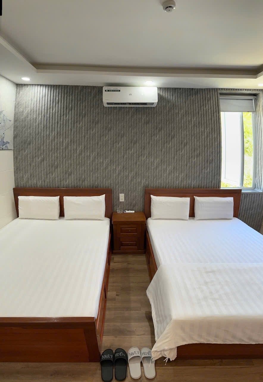 Bán Khách Sạn 4 Tầng Mặt Tiền Mỹ Khê 3, Sơn Trà - 100m², 22 Tỷ