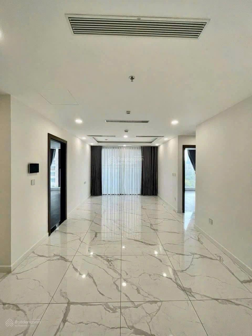 Cho thuê căn hộ Sunshine Sky City Q7 - 3PN, 106m², nội thất cơ bản, 18 triệu/tháng