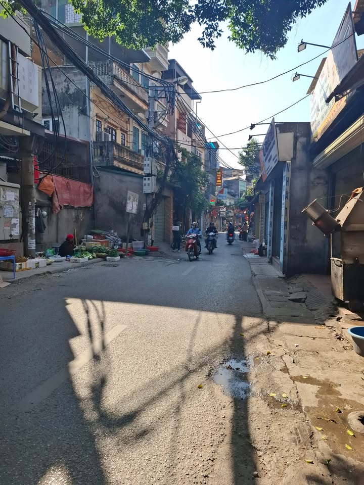 Nhà Phường Vĩnh Hưng 30m² - 3 Tầng Full Nội Thất, Giá 6.4 Tỷ