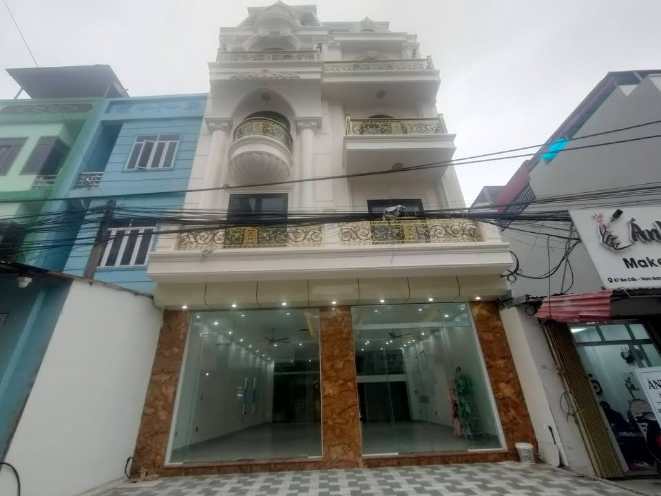 Nhà phố Đa Cấu Nam Sơn 207m² - Mặt tiền kinh doanh đắc địa!